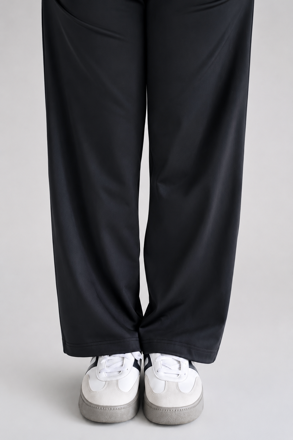 Essential Active Trouser — Core Black